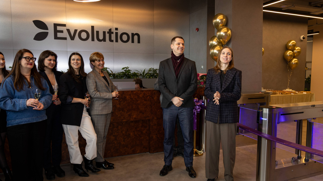 Grizindarzs Evolution Biroja Atklasana 10