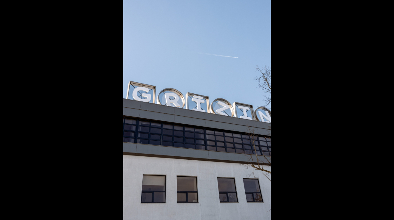 Grizindarzs Logotipa Uzstadisana 03