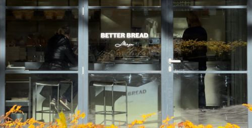 “Better Bread” atver ražošanas telpas un kafejnīcu “Grīziņdārzā”